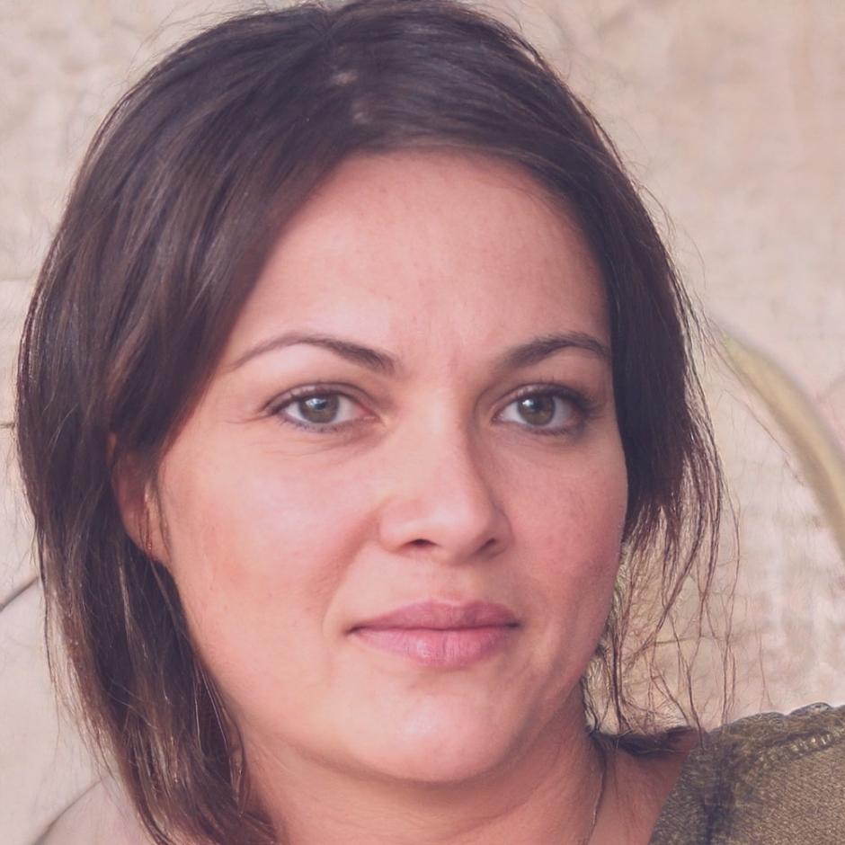 İçerik ortağı editör ekibinden bir kişi